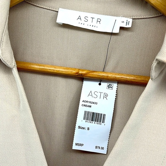 NWT ASTR the Label Collar Long Sleeve Shift Dress Cream Size Small - Picture 7 of 15